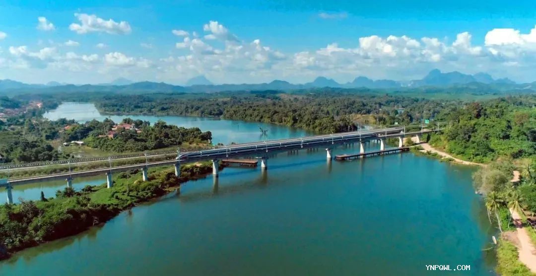 中老鐵路：承載友誼夢(mèng)想，共享機遇繁榮